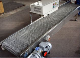 網(wǎng)帶輸送機